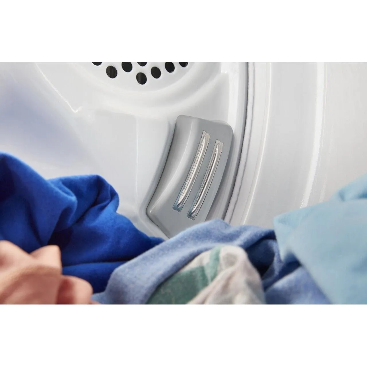 Maytag 7.0 cu. ft. Electric Dryer with Pet Pro Option YMED6500MBK
